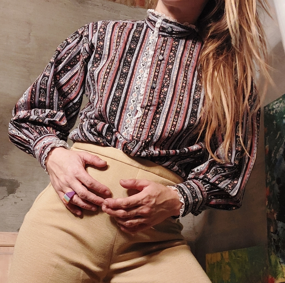 1970's paisley floral cottagecore Western blouse - Picture 10 of 16